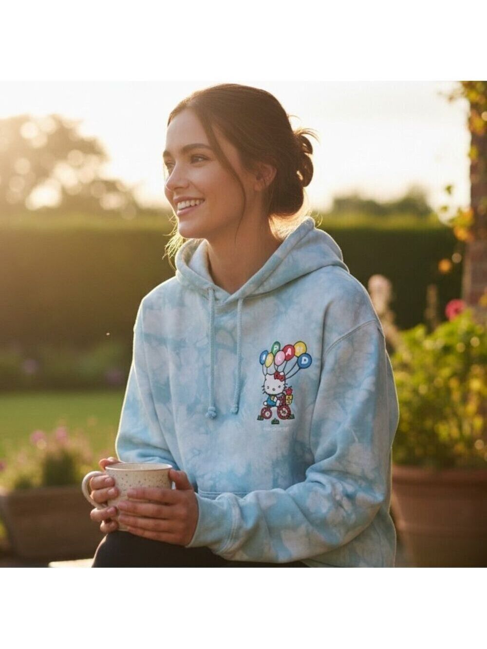 🌈 Hypland x Hello Kitty Blue Clouds Hoodie – Size L – Excellent Condition! 🌈